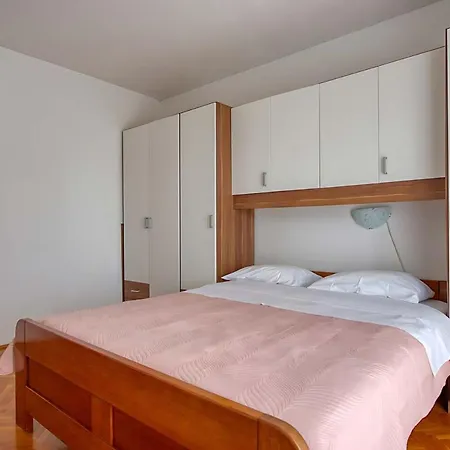 Appartement Tina 1 With Terrace